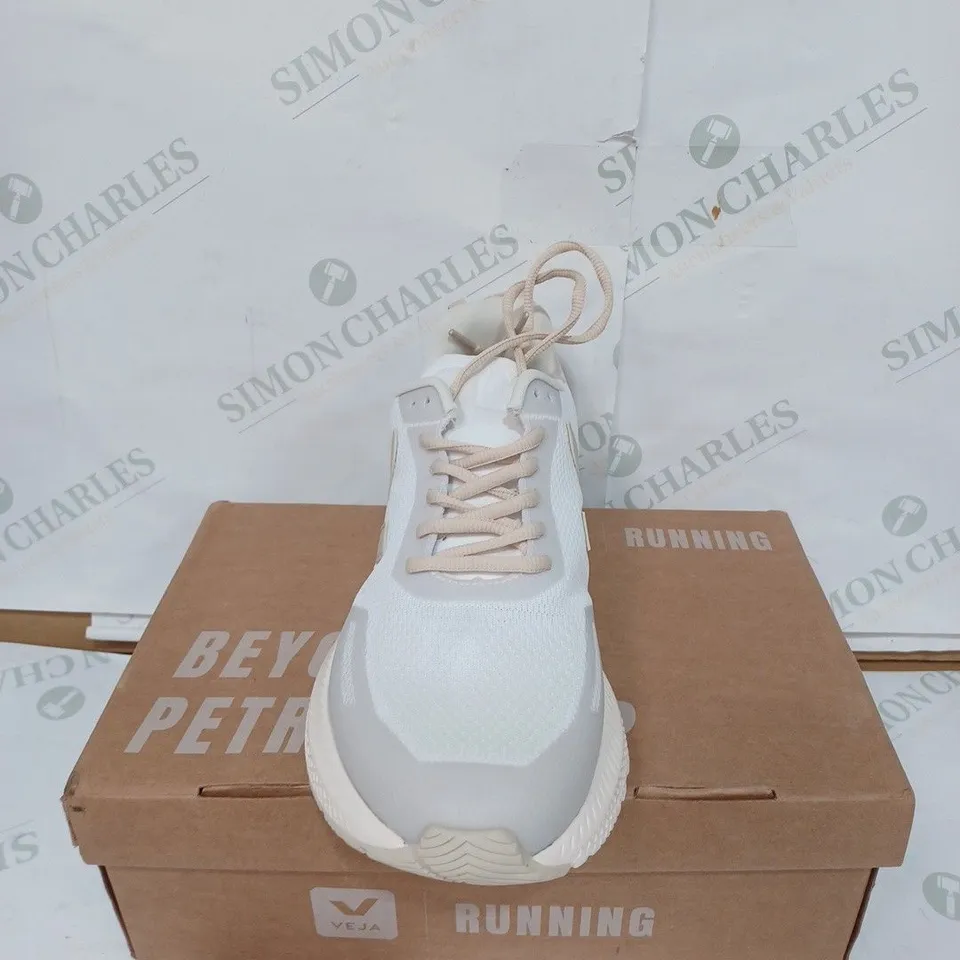 BOXED PAIR OF VEJA IMPALA TRAINERS - WHITE / SIZE: 8 UK 