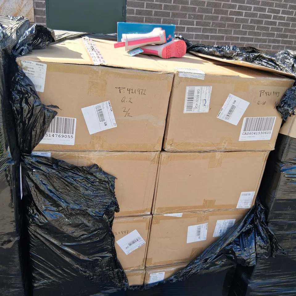 PALLET OF APPROXIMATELY 150 BOXED PAIRS OF ASSORTED HOLLY AND BEAU KIDS RAIN BOOTS