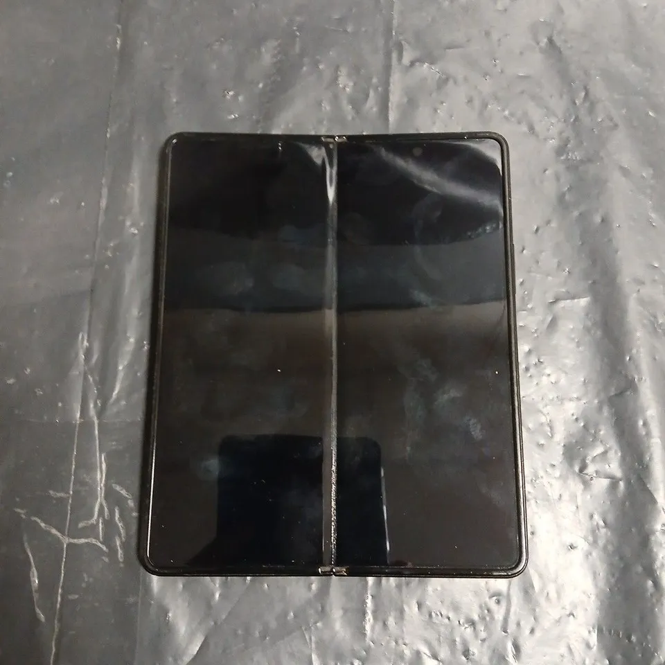 SAMSUNG GALAXY Z FOLD3 5G SMARTPHONE – BLACK SM-F926B