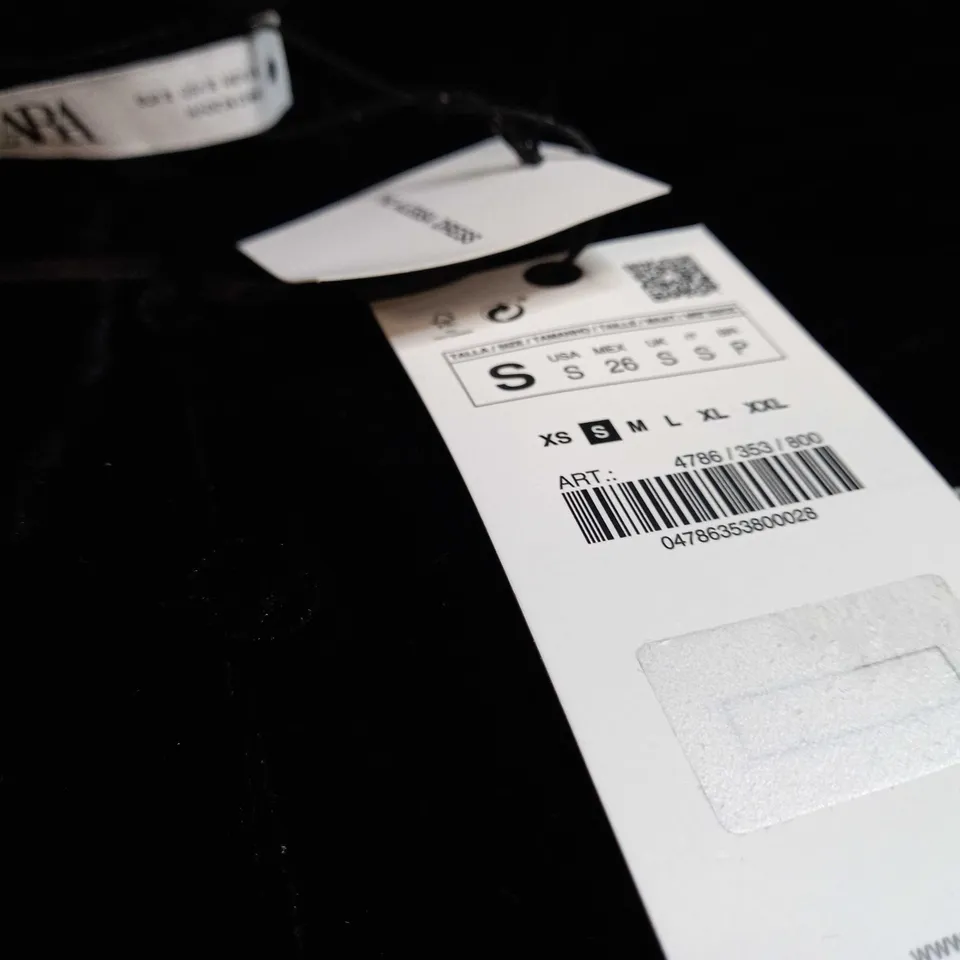 ZARA BLACK VELVET BUTTON DETAILED LONG SLEEVED MINI - SMALL