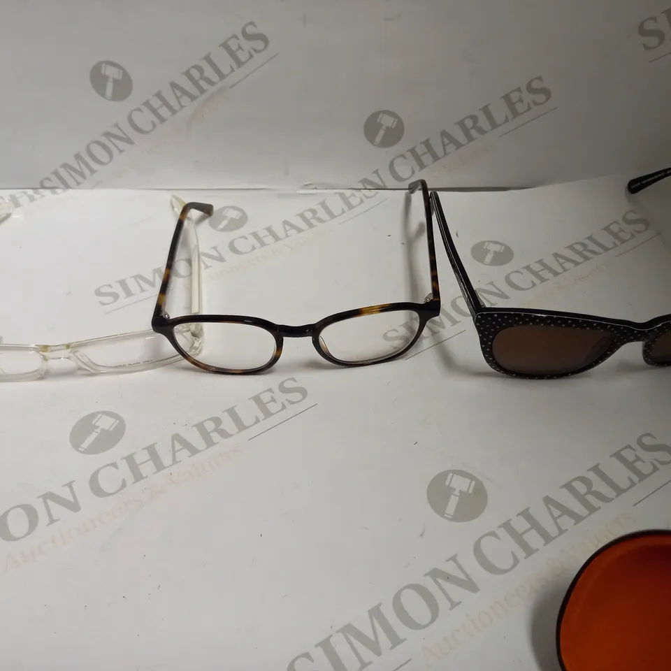 LOT OF SIGNIFICANT QUANTITY OF GLASSES, WIPES AND SUNGLASSES TO INCLUDE DIESEL GLASSES, FCUK GLASSES, LONDON RETRO GLASSES, ETC