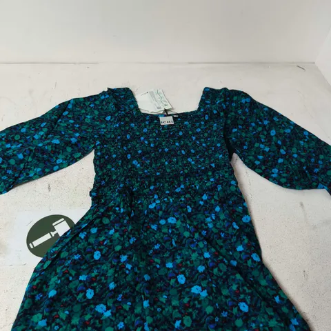 BOX OF APPROXIMATELY 25 ICHI WOMEN'S FLORAL LONG-SLEEVE DRESS, ASSORTED SIZES – TEAL/GREEN