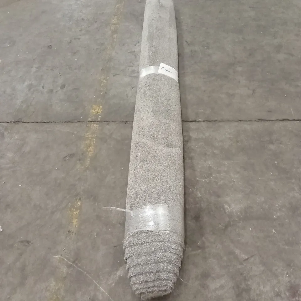 ROLL OF QUALITY OPTIMIZE CASTLE ROCK CARPET // APPROX SIZE; 1.1 x 5m