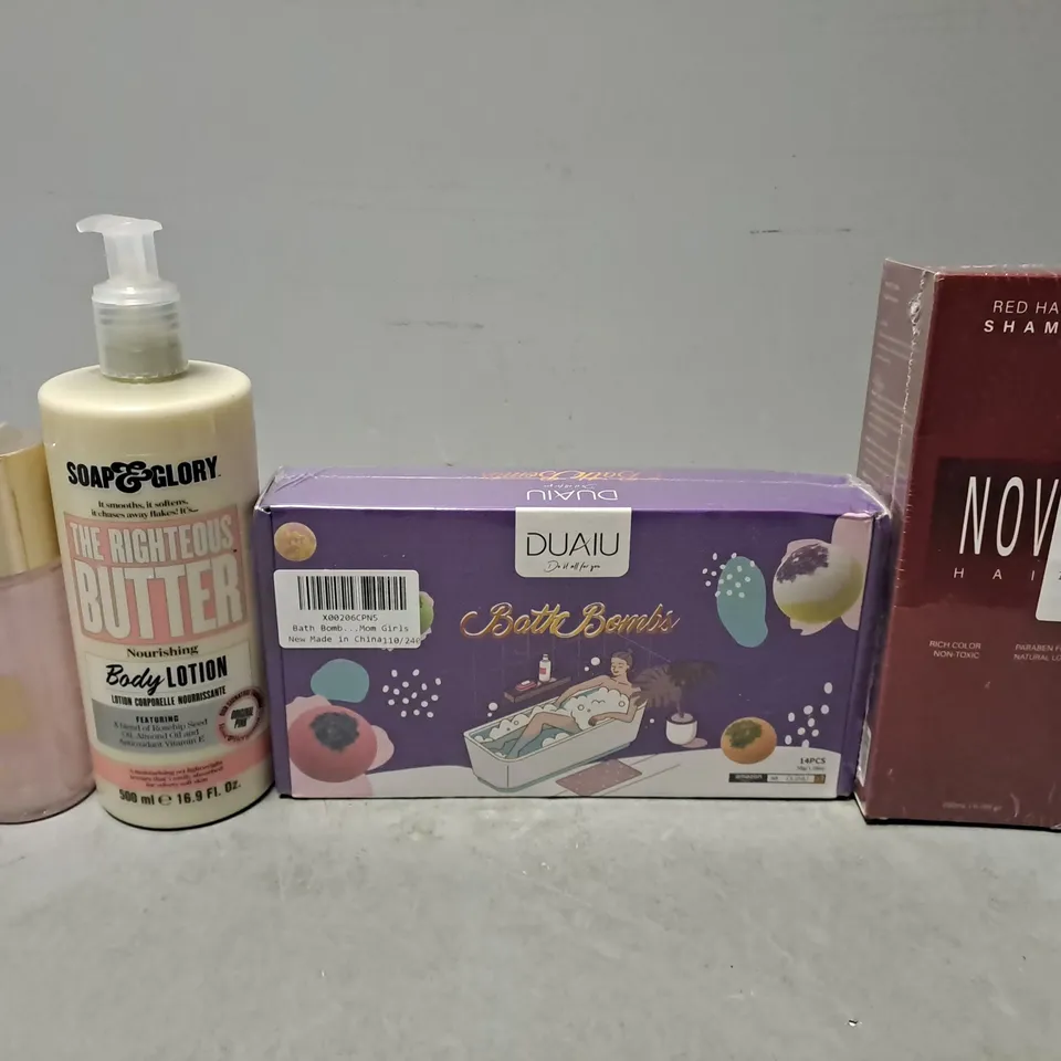 APPROXIMATELY 10 ASSORTED HEALTH & BEAUTY PRODUCTS TO INCLUDE - SOAP & GLORY BODY LOTION , NEST JUST PINK BODY MIST ETC