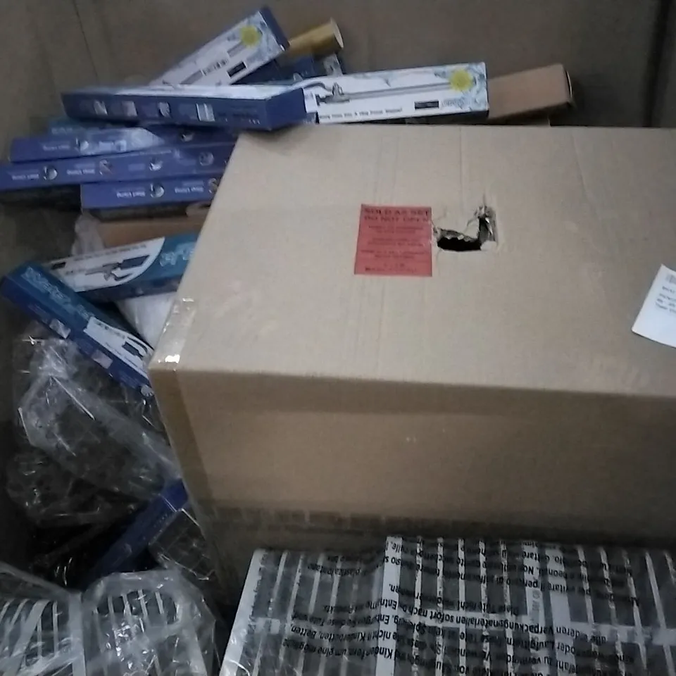PALLET OF ASSORTED ITEMS INCLUDING WATER JET CLEANING SOLUTION, M DESIGN SHOWER RACK, M DESIGN WHITE WIRE STORAGE BASKET, GLOBAL WALKABOUT SCRATCH MAP, CUSHION INNER PADS, 