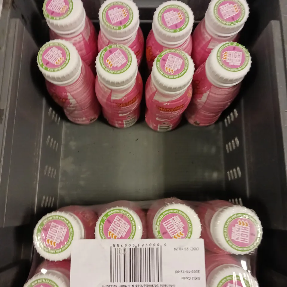 16 X SEALED GRENADE PROTEIN SHAKES - 16 X 330ML - STRAWBERRIES AND CREAM - COLLECTION ONLY 