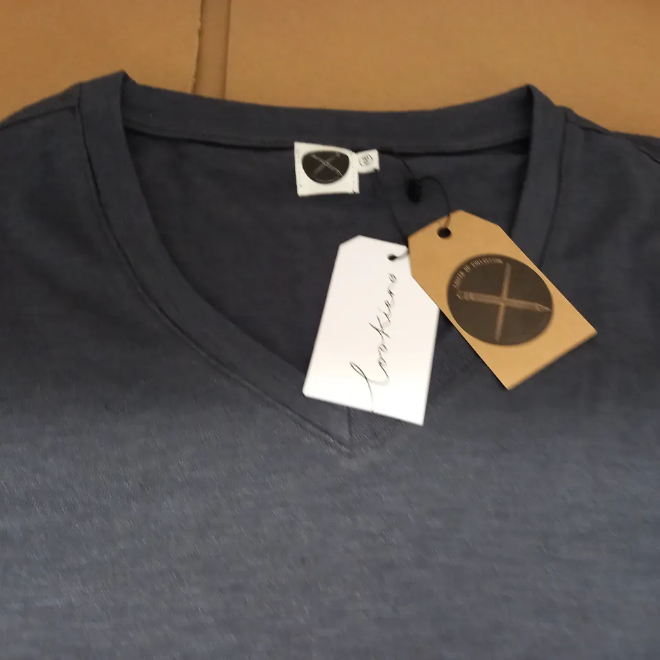 CAHEIR DE COLLECTION GREY T-SHIRT - 48