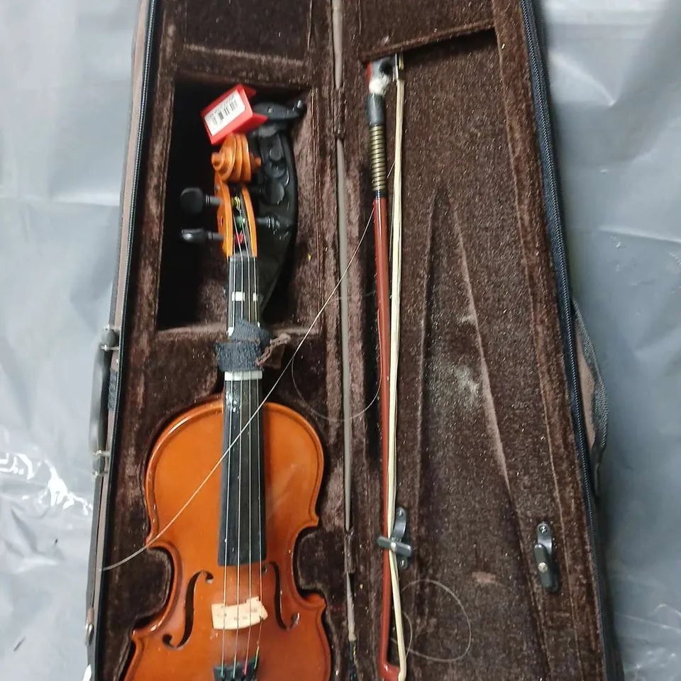 JUNIOR VIOLIN WITH BOW AND CARRY CASE