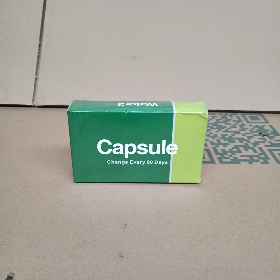 BOX OF APPROXIMATELY 10 ASSORTED GOODS INCLUDING WATER2 FILTERED SHOWERHEAD CAPSULE, FLOWERY METAL CUPS AND WHITE MUSK INCENSE STICKS