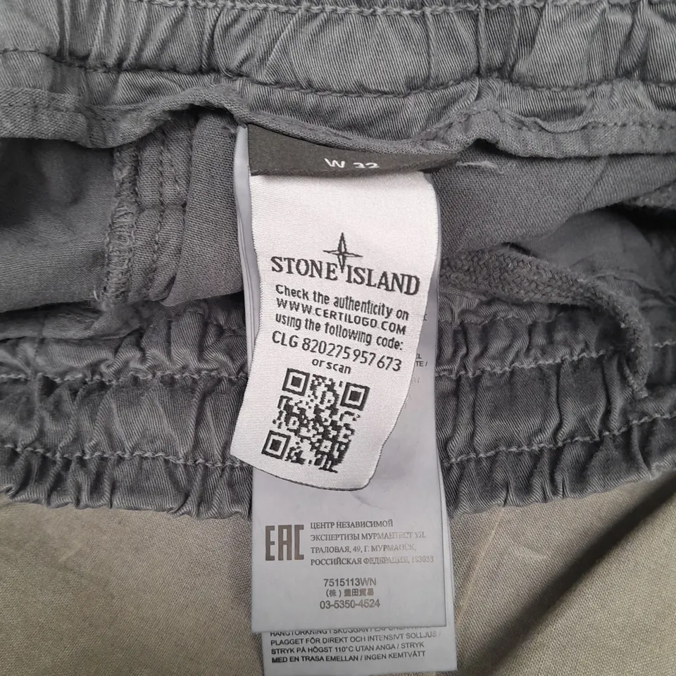 STONE ISLAND CHARCOAL CARGO SHORTS SIZE "32