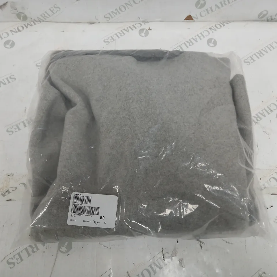 FRANK USHER FUR TRIM CAPE DOVE GREY ONE SIZE