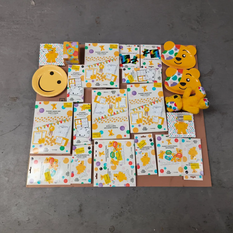 PALLET CONTAINING LARGE QUANTITY OF PUDEY ITEMS TOO INCLUDE PHOTO DROPS , PARTY PACKS , PAPER PLATES , NAPKINS AND ACTIVITY MATS , ETC 