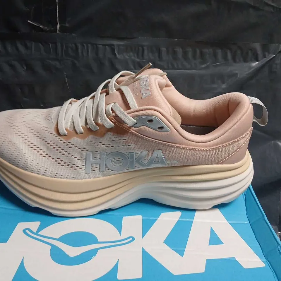 HOKA BONDI 8 RUNNING SHOES – MEN'S, UK 7, PINK/BEIGE