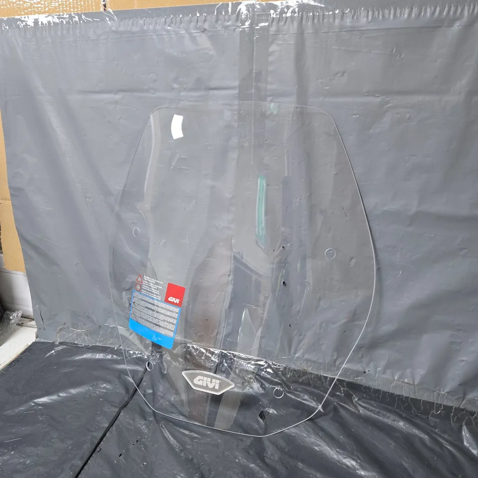 GIVI TRANSPARENT WINDSCREEN (54X49CM)