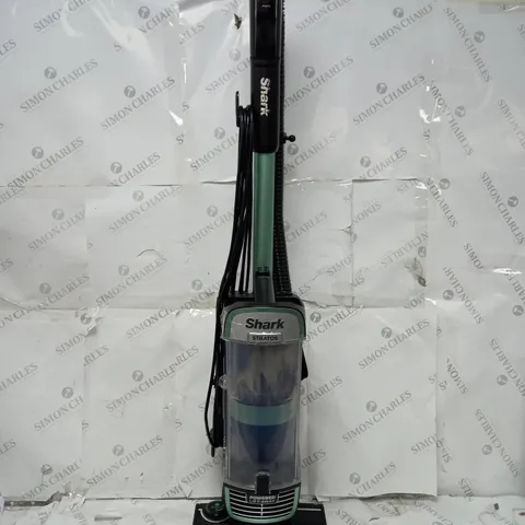 SHARK STRATOS UPRIGHT VACUUM CLEANER WITH PET-TOOL & CAR KIT NZ860UK