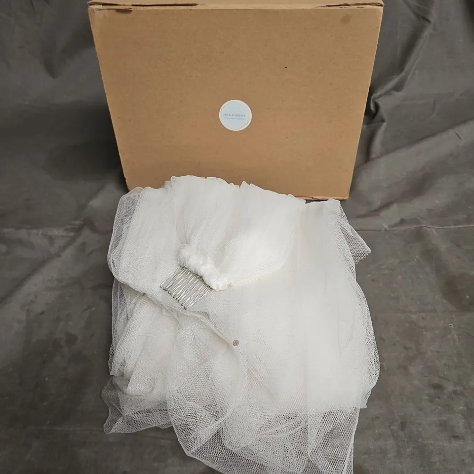 MILK & HONEY FLOOR-LENGTH TULLE VEIL IN WHITE 