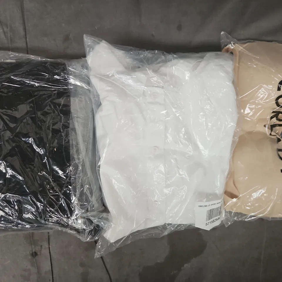 APPROXIMATELY 20 ASSORTED CLOTHING AND FASHION PRODUCTS IN VARIOUS STYLES AND SIZES - COLLECTION ONLY