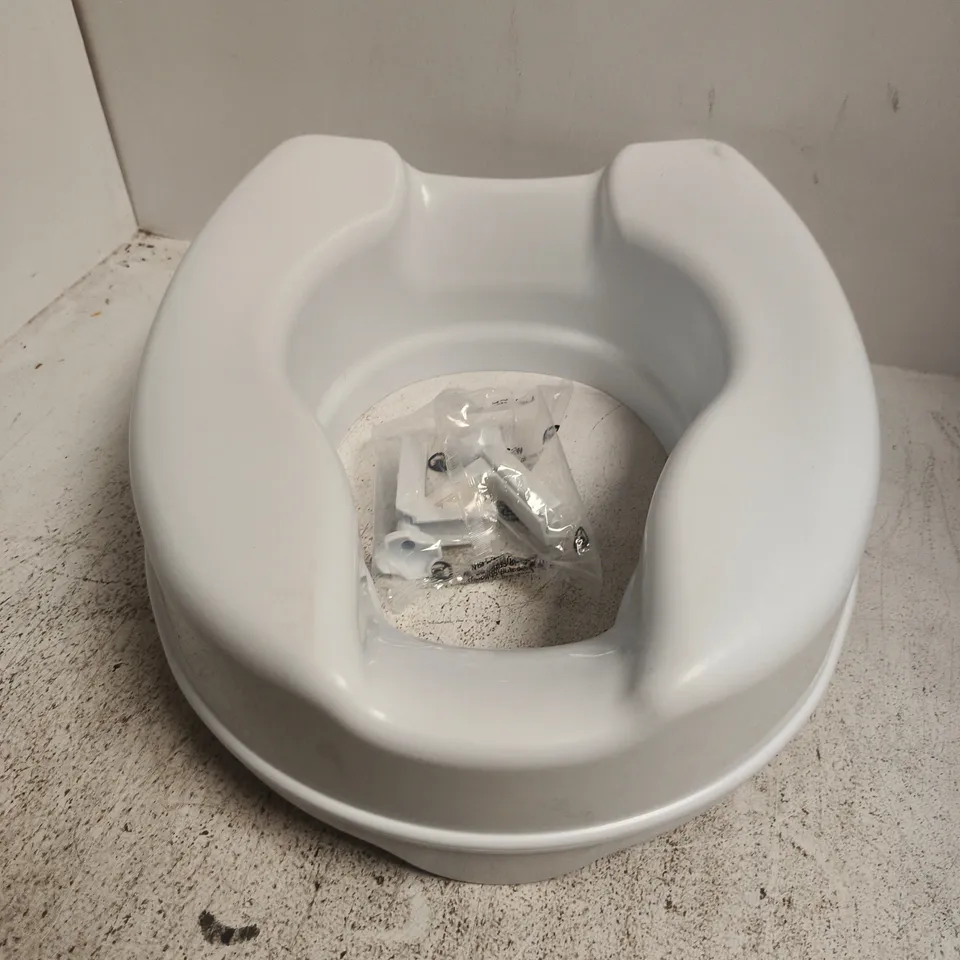 BOXED HOMECRAFT SAVANAH RAISED TOILET SEAT (10CM)