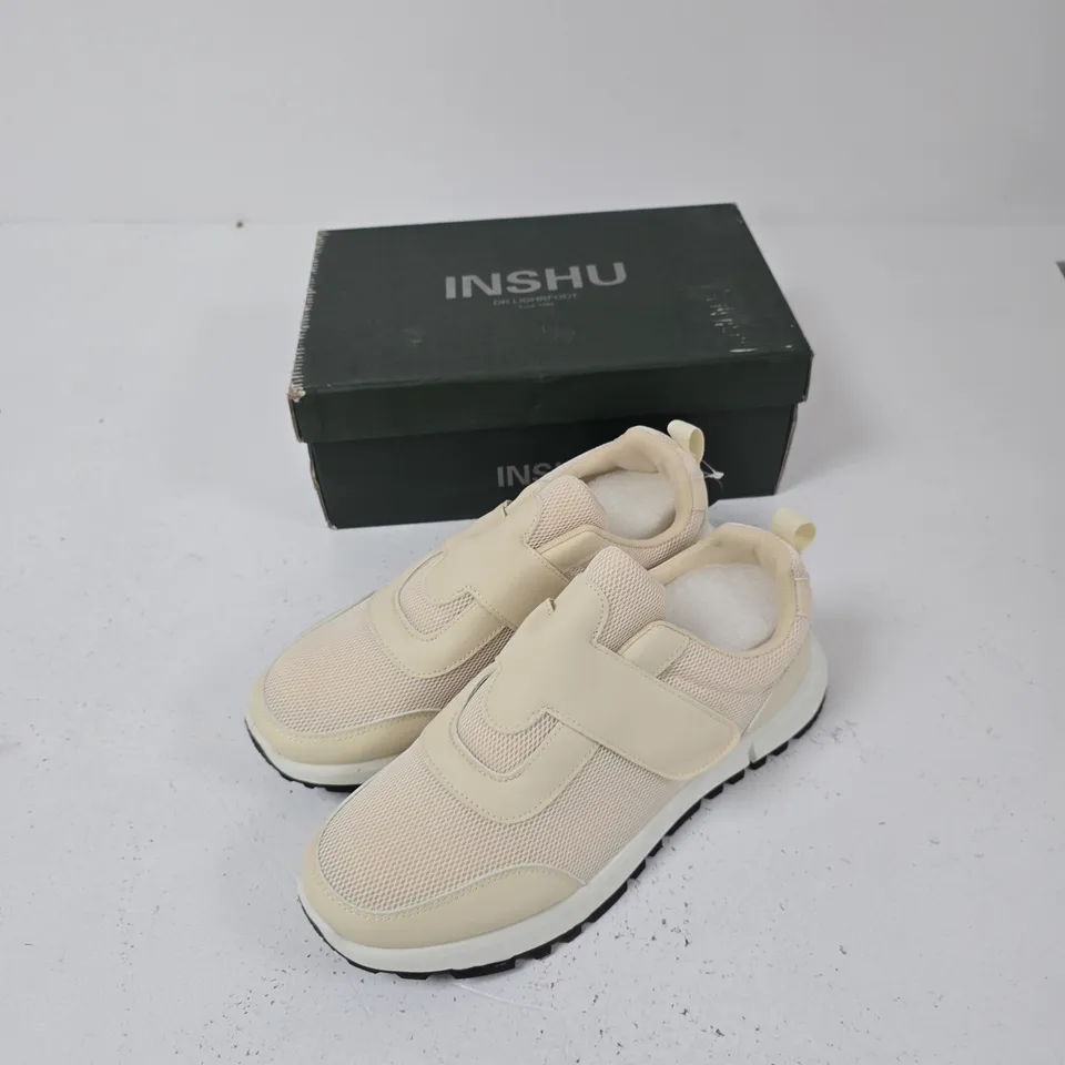 INSHU BEIGE SNEAKERS WITH MESH UPPER AND VELCRO STRAPS – UK 8 (EU 41)