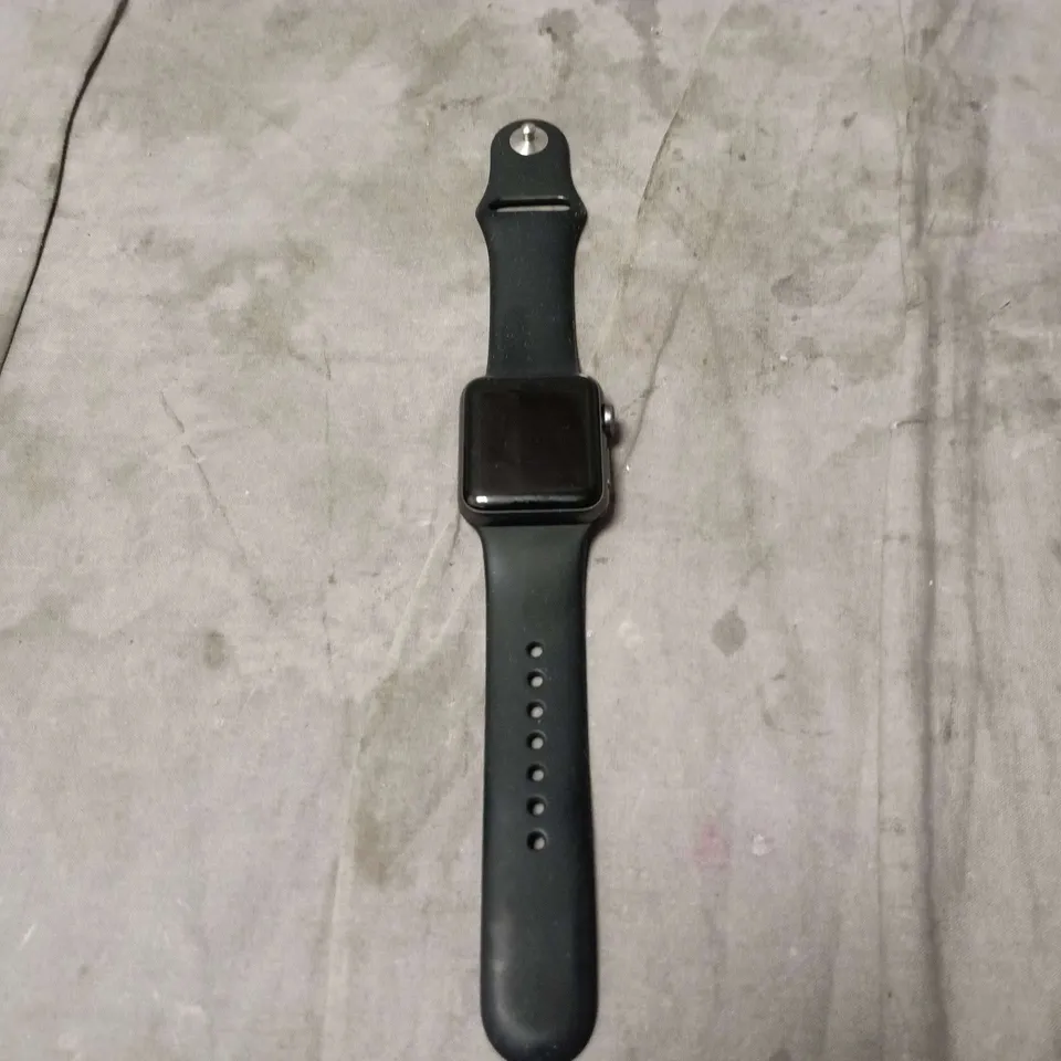 APPLE WATCH NIKE SERIES 3 IN BOX