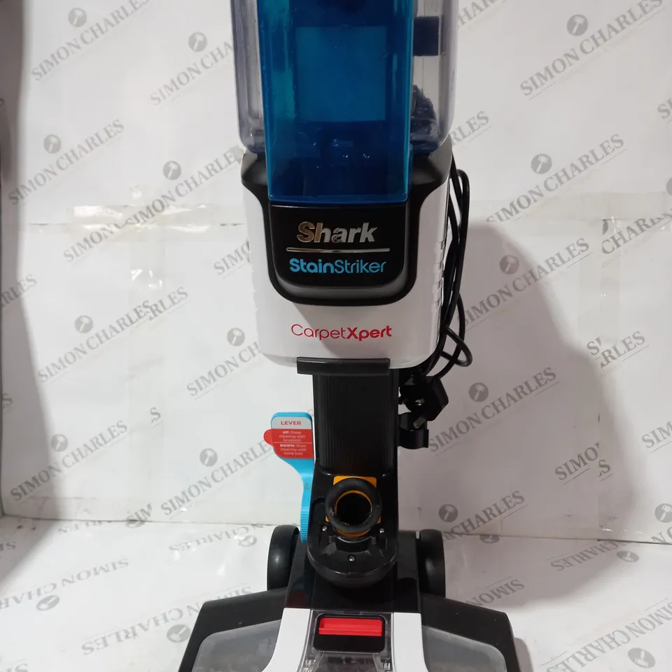 SHARK CARPET XPERT DEEP CARPET CLEANER & BUILT IN STAIN STRIKER EX200UK - COLLECTION ONLY