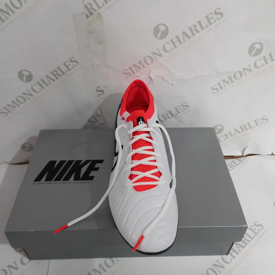 BOXED PAIR OF NIKE LEGEND 10 ELITE FG WHITE/BLACK/BRIGHT CRIMSON UK 8