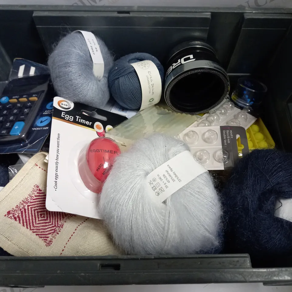 BOX OF APPROX 10 ASSORTED ITEMSI INCLUDING VARIOUS WOOL BALLS. SKY REMOTE AND EGG TIMER