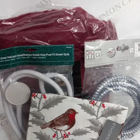 BOX OF APROX 20 HOUSE HOLD ITEMS TO INCLUDE SHOWER HOSE - XMAS TEA TOWELS - BEDDING / COLLECTION ONLY
