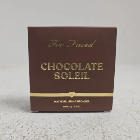 TOO FACED CHOCOLATE SOLEIL MATTE BLURRING BRONZER – CHOCOLATE TOFFEE (8G)