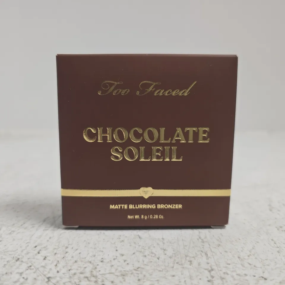 TOO FACED CHOCOLATE SOLEIL MATTE BLURRING BRONZER – CHOCOLATE TOFFEE (8G)