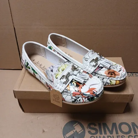 JO & JOE FLORAL BOTANICAL PRINT LOAFERS – WHITE, UK 4