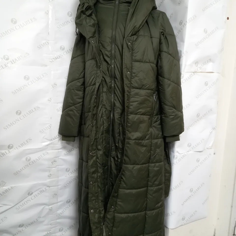 MONSOON LORENA SUSTAINABLE PADDED MAXI BELTED COAT IN GREEN - MEDIUM