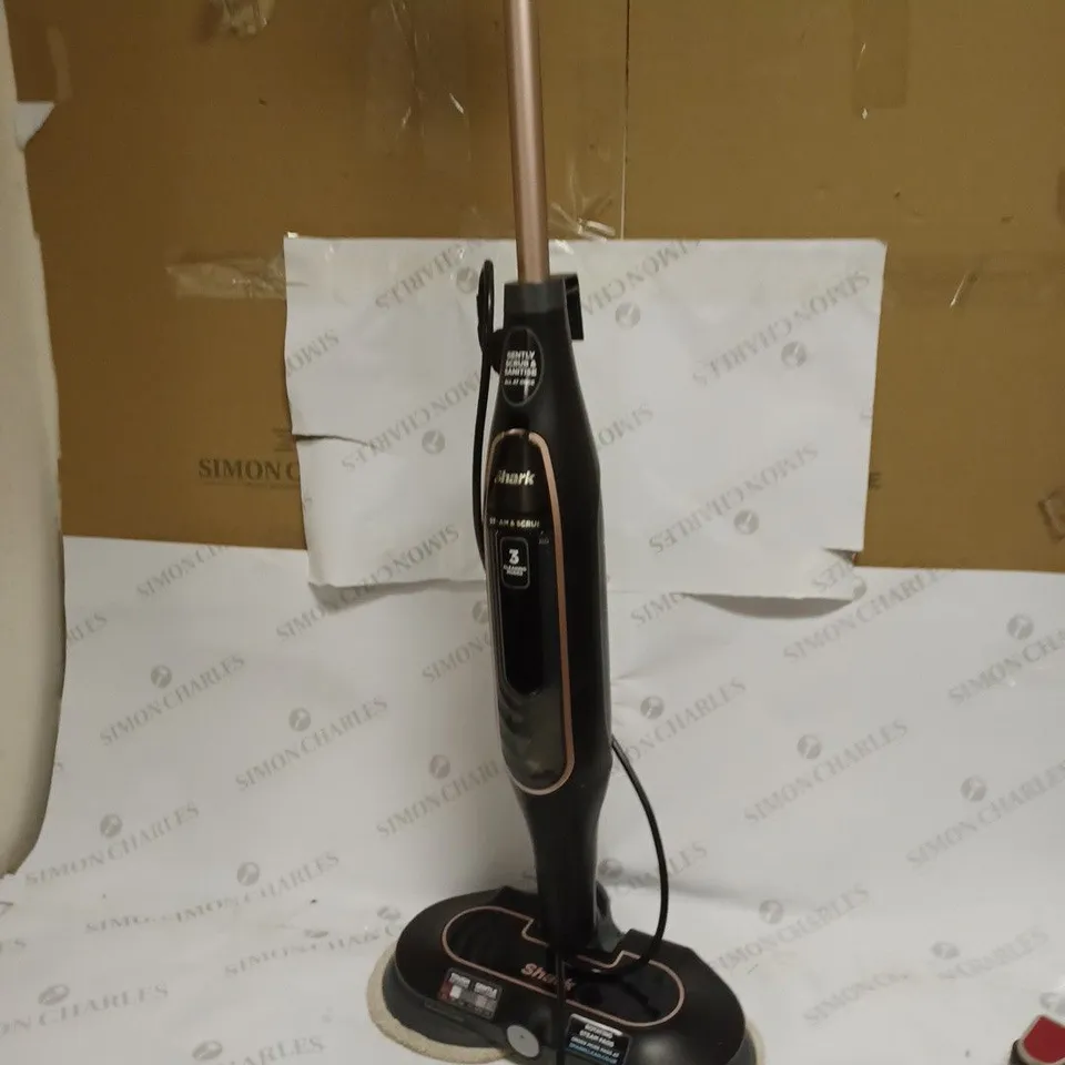 SHARK STEAM SCRUBBER WITH STEAM BLAST S7201 