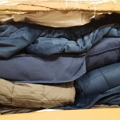 PALLET OF 2 BOXES EACH CONTAINING ASSORTED BEDDING 