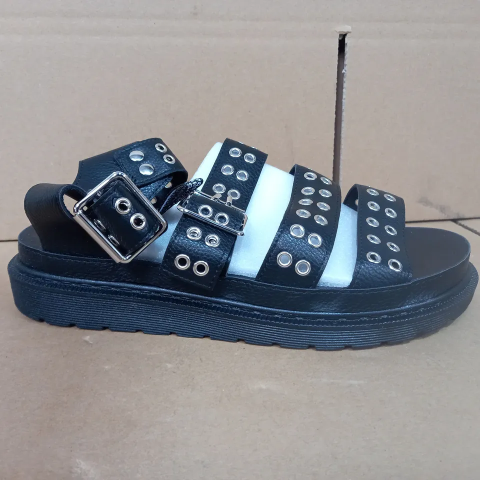 BOXED PAIR OF SIZE 40 BLACK OPEN-TOE SHOES 