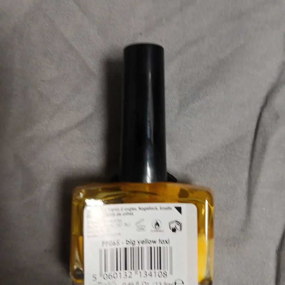 BOX OF APPROXIMATELY 150 CIATÉ PAINT POTS NAIL POLISH – YELLOW (13.5ML)-EXPIRY DATE 8/12/2018