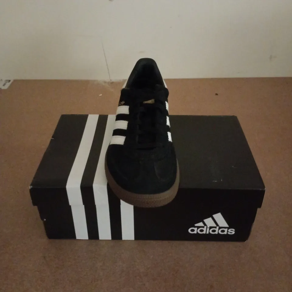 BOXED PAIR OF ADIDAS SPEZIAL KIDS TRAINERS IN BLACK - UK 1