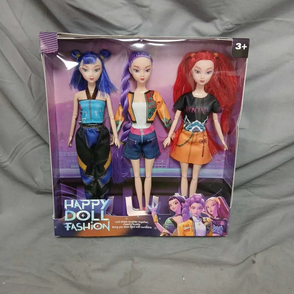 HAPPY DOLL FASHION – SET OF 3 FASHION DOLLS (BOXED)