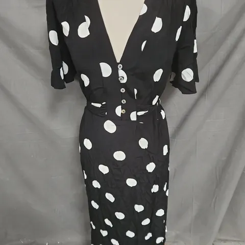 GHOST JESS DRESS IN BLACK SPOT SIZE 14
