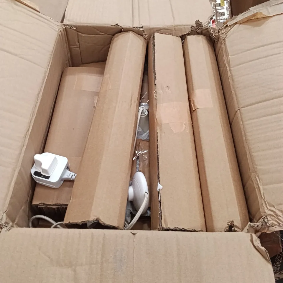 BOXED HIGGLEDY 153.2CM GLASS TRADITIONAL FLOOR LAMP ( 1 BOX)
