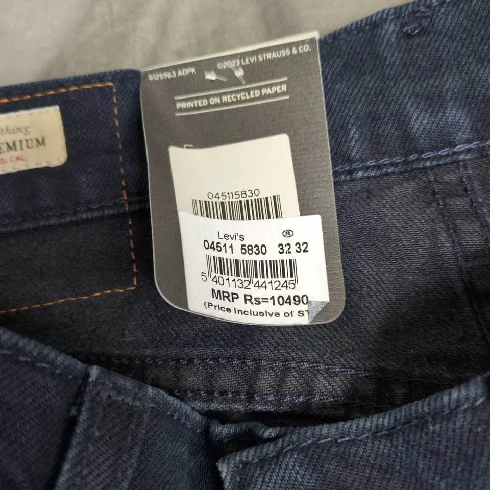 LEVI'S PREMIUM JEANS – DARK DENIM, 32X32 – MEN'S