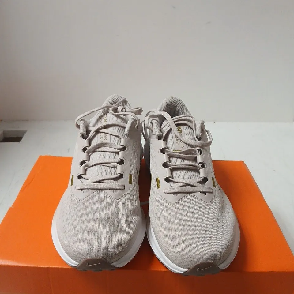 BOXED PAIR OF NIKE W AIR WINFLO 10 RUNNING SHOES – WOMEN'S UK5