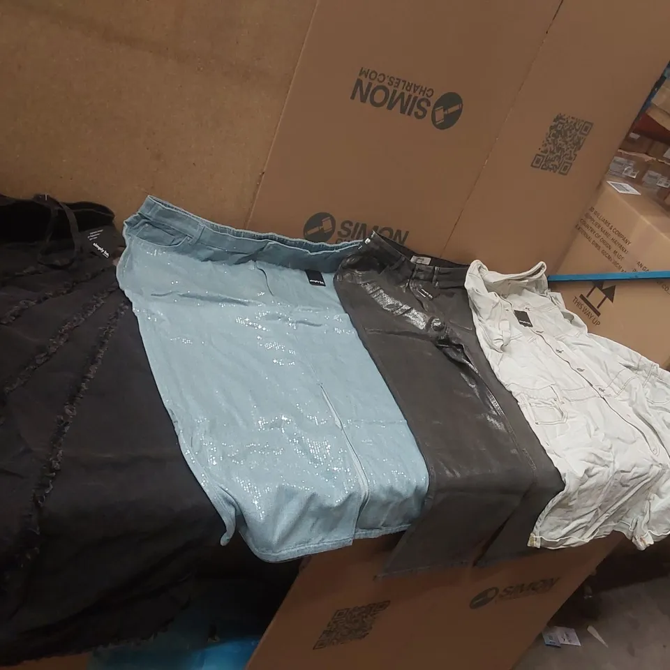 PALLET CONTAINING APPROXIMATELY 490x BRAND NEW ASSORTED DESIGNER CLOTHING ITEMS