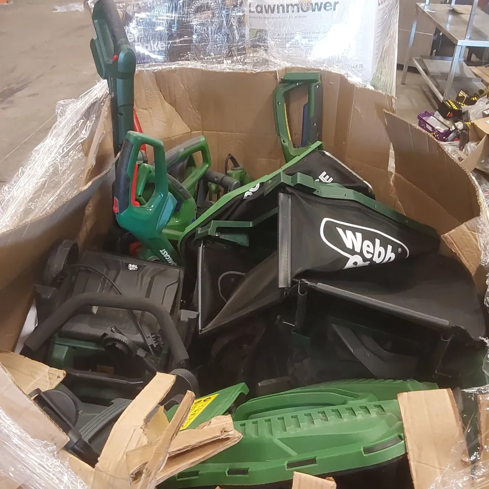 PALLET CONTAINING A VERY LARGE QUANTITY OF ASSORTED LAWN MOWERS AND OTHER ELECTRIC GARDEN TOOLS
