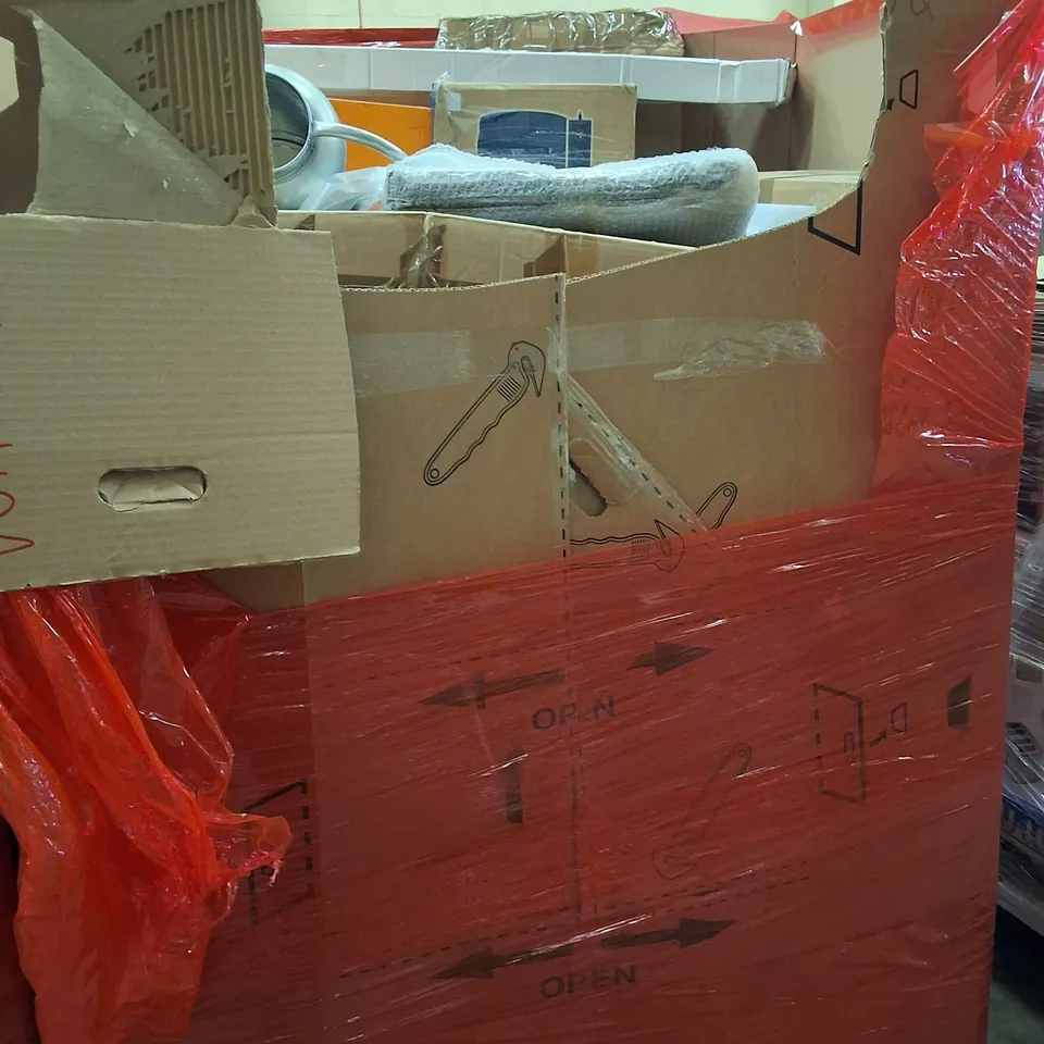 PALLET OF ASSORTED HOUSEHOLD ITEMS AND PRODUCTS TO INCLUDE;CONNECT 4 GAME,BUCKET,STORAGE BOX