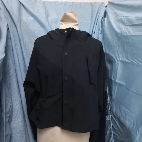 GYMSHARK BLACK JACKET – SIZE L