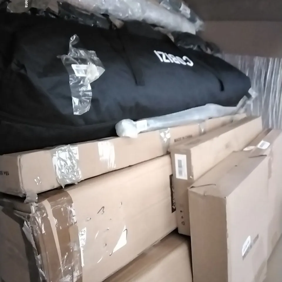 PALLET OF ASSORTED HOUSEHOLD ITEMS TO INCLUDE 20L VACMASTER 20M AUTO RETRACTABLE HOSE AND BEACH TENT