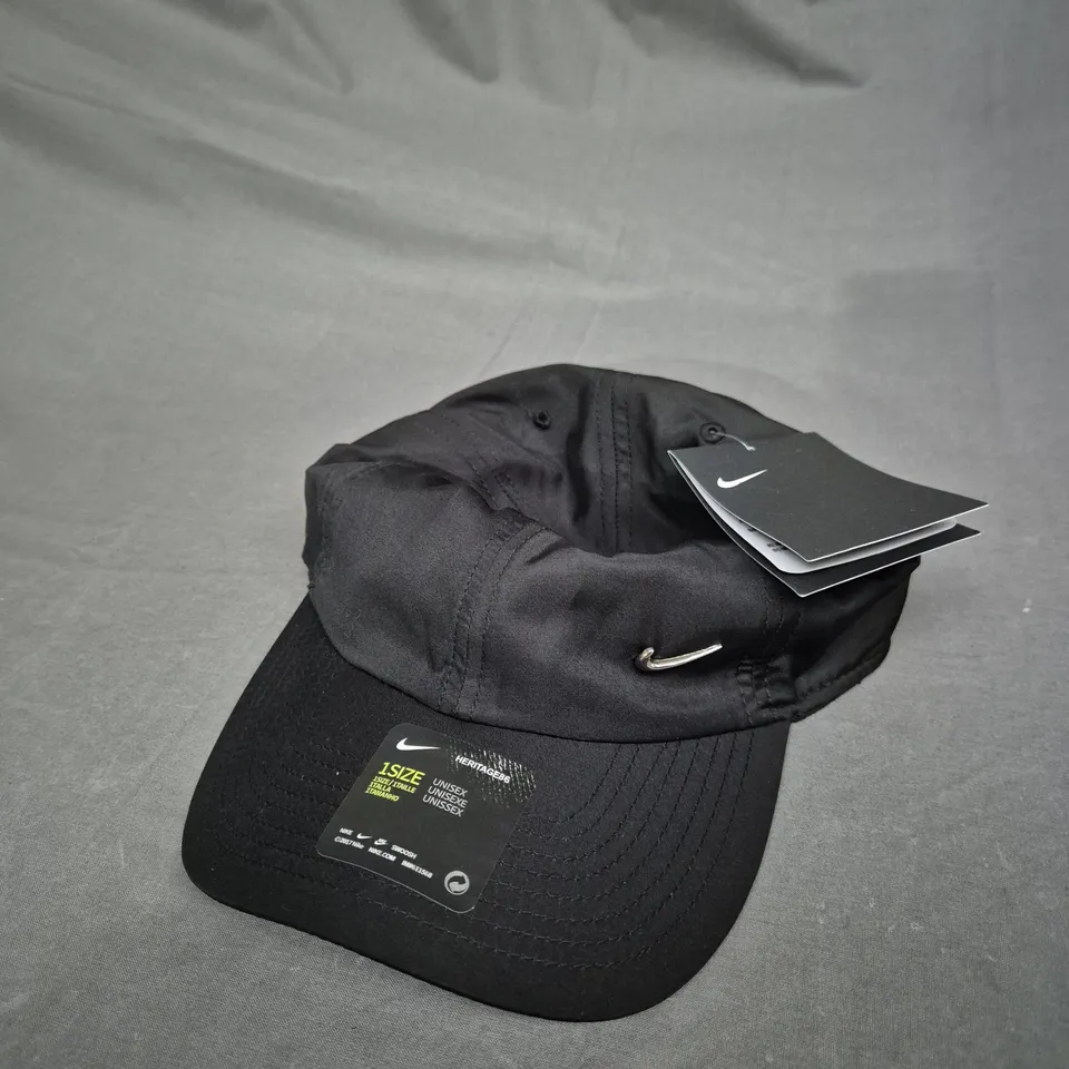 NIKE LOGO CAP