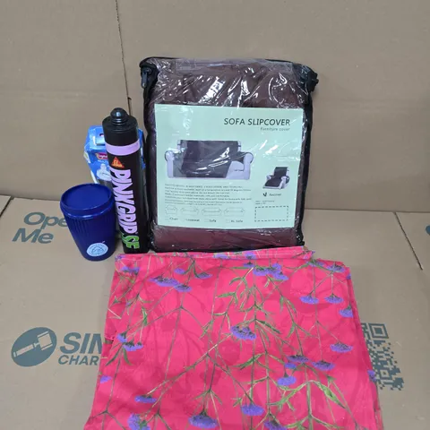 APPROXIMATELY 15 ASSORTED HOUSEHOLD PRODUCTS TO INCLUDE SOFA SLIP COVER, PINKGRIP SF, TIGEX MULTIFLOW BOTTLE, ETC - COLLECTION ONLY