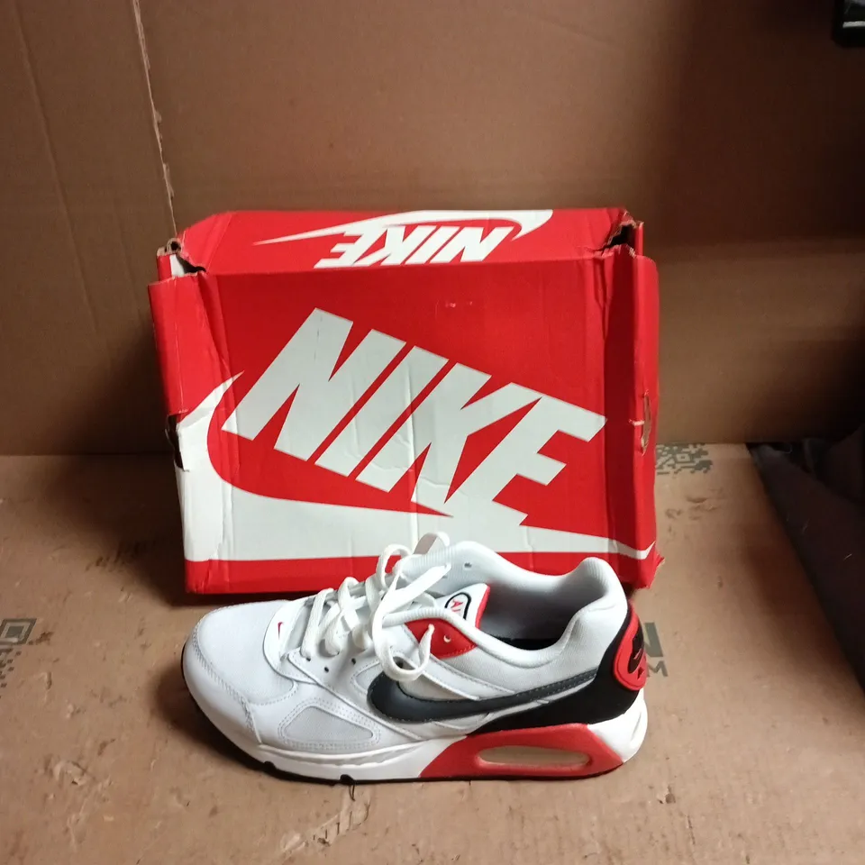 NIKE AIR MAX TRAINERS – WHITE/BLACK/RED, MEN'S - SIZE UK 8